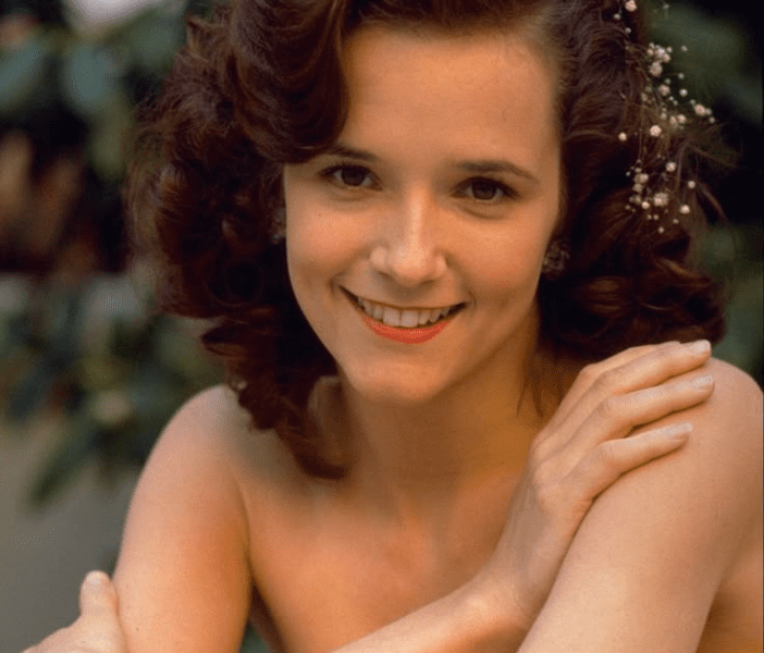 The Inspiring Journey of Lea Thompson: From Ballet Dreams to Hollywood Icon