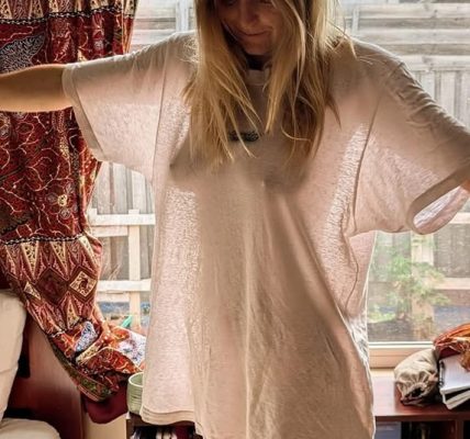 Effortless Elegance and Timeless Charm That Still Turns Heads Today Effortless Elegance and Timeless Charm That Still Turns Heads Today