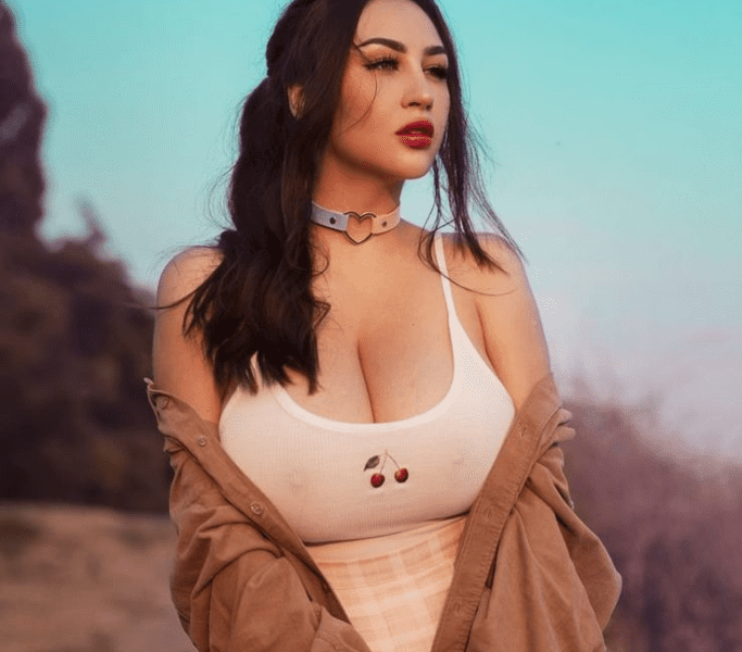 Louisa Khovanski’s Inspiring Journey: From Art Student to Digital Sensation Louisa Khovanski’s Inspiring Journey: From Art Student to Digital Sensation