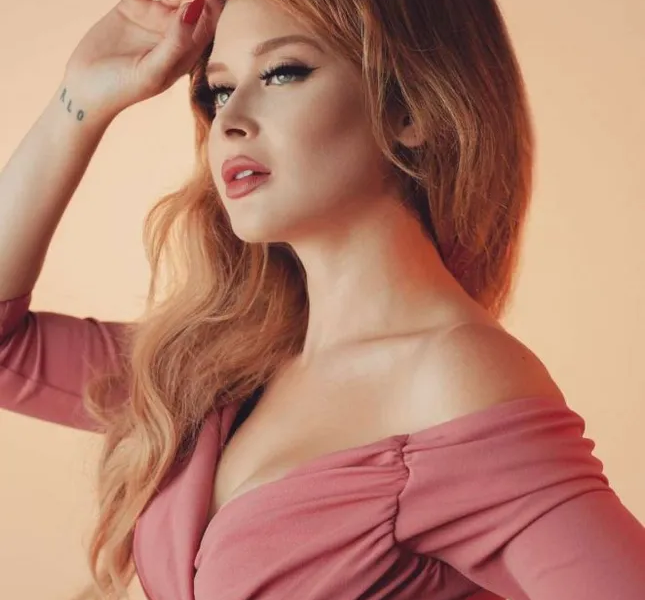 Renee Olstead’s Biography: From Child Actress to Jazz Icon and Beyond Renee Olstead’s Biography: From Child Actress to Jazz Icon and Beyond
