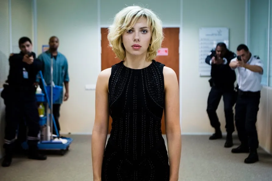 Scarlett Johansson’s Electrifying Performance in Lucy: A Sci-Fi Masterpiece Scarlett Johansson’s Electrifying Performance in Lucy: A Sci-Fi Masterpiece