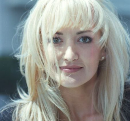 Monique Noel – The Timeless Icon of Elegance and Grace